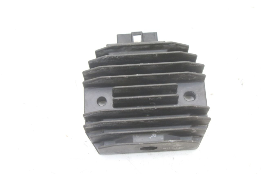 photo de REGLER LICHTMASCHINE YAMAHA FZ6 FAZER S2 600 (2007 - 2011)