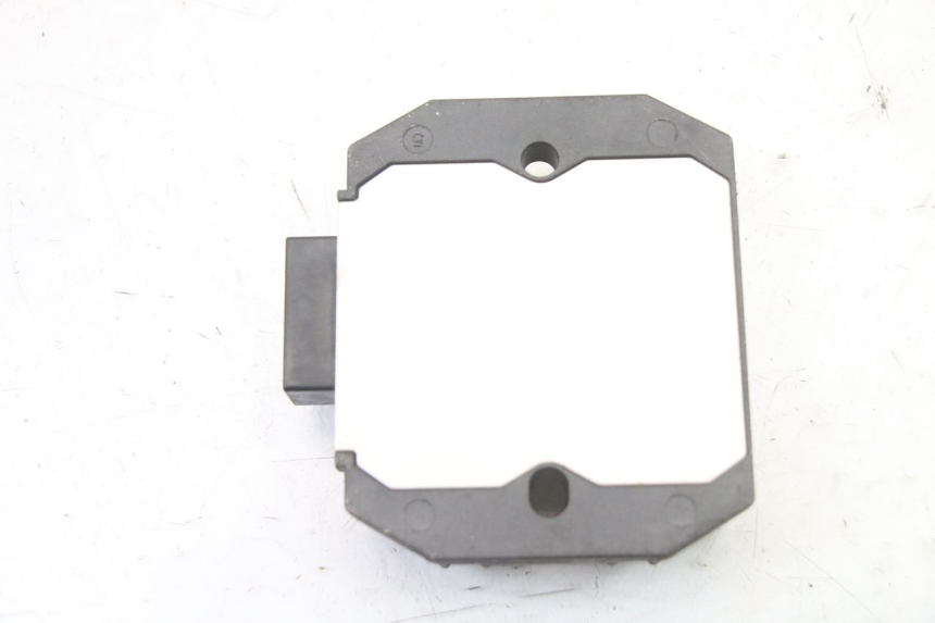 photo de REGLER LICHTMASCHINE YAMAHA FZ6 FAZER S2 600 (2007 - 2011)