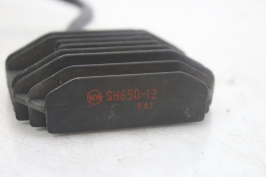 photo de SPANNUNGSREGLER YAMAHA FZS FAZER 600 (1998 - 2001)