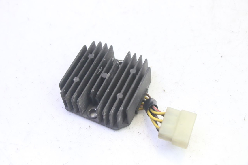 photo de REGLER LICHTMASCHINE KAWASAKI GPX R WARBIRD 600 (1988 - 1993) - Detailansicht des Bauteils