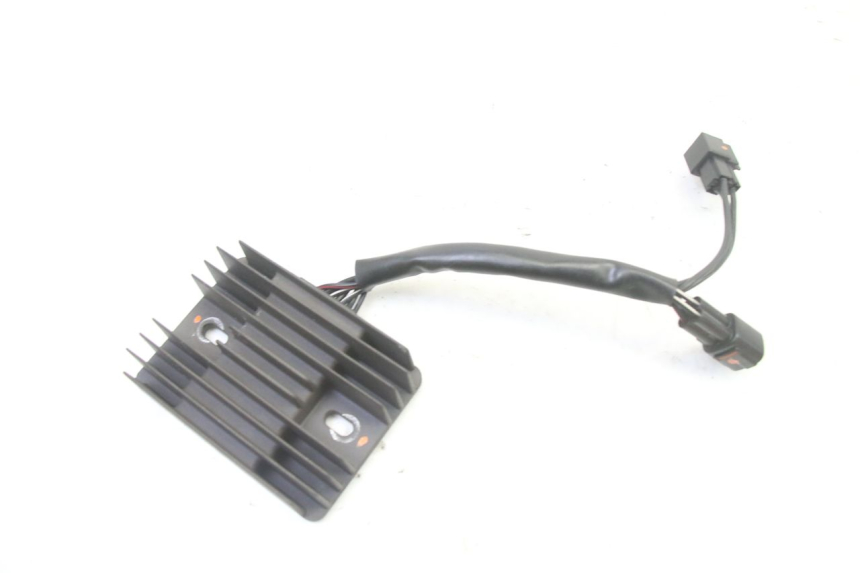 photo de REGLER LICHTMASCHINE SUZUKI GSR 750 (2011 - 2017)