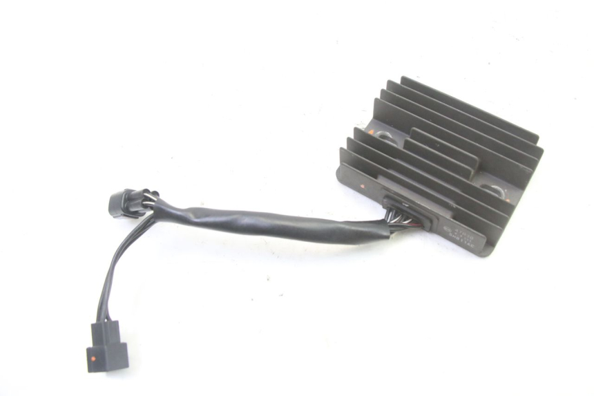photo de REGLER LICHTMASCHINE SUZUKI GSR 750 (2011 - 2017)