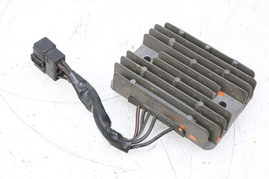 photo de REGLER LICHTMASCHINE SUZUKI GSXR GSX-R 1000 (2003 - 2004) - Hauptansicht