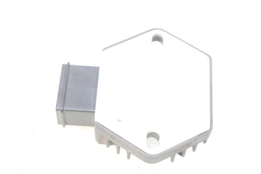 photo de LADEREGLER HONDA FES PANTHEON 2T 125 (1998 - 2002)