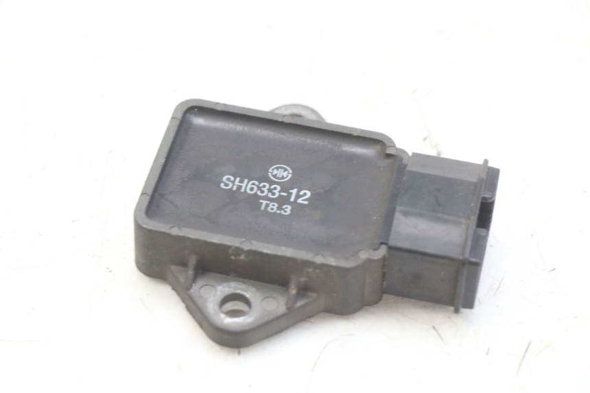 photo de LADEREGLER HONDA FES PANTHEON 2T 125 (1998 - 2002)