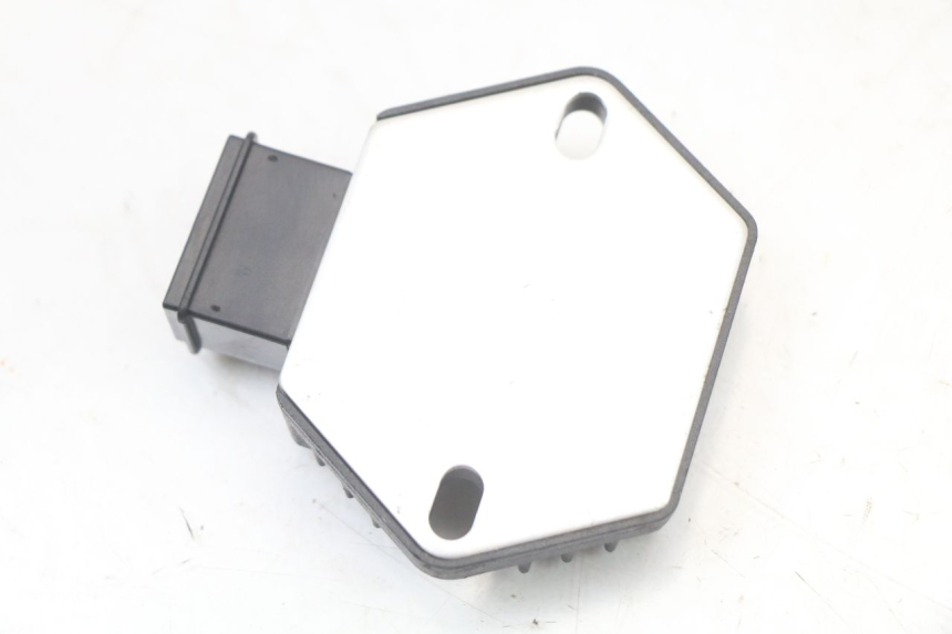 photo de LADEREGLER HONDA FES PANTHEON 2T 125 (1998 - 2002)