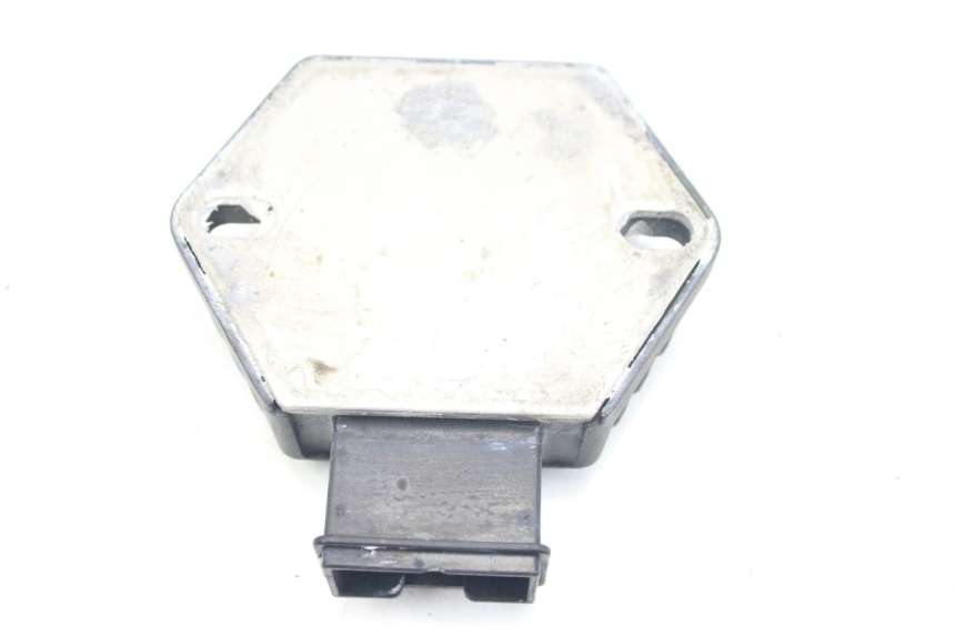 photo de LICHTMASCHINENREGLER HONDA VFR FI RC46 800 (1998 - 2001)