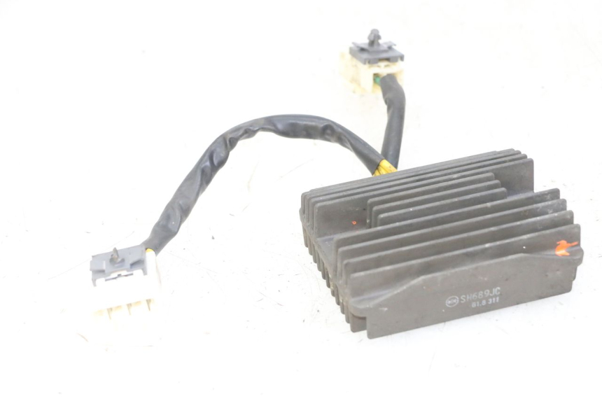 photo de REGLER LICHTMASCHINE PIAGGIO IE MP3 YOURBAN 300 (2011 - 2016)