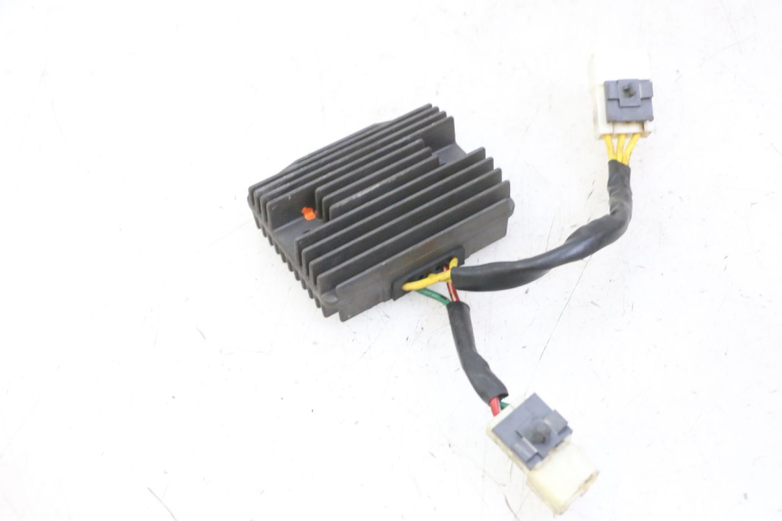 photo de REGLER LICHTMASCHINE PIAGGIO IE MP3 YOURBAN 300 (2011 - 2016)