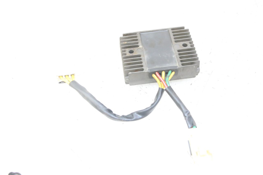 photo de REGLER LICHTMASCHINE PIAGGIO IE MP3 YOURBAN 300 (2011 - 2016)