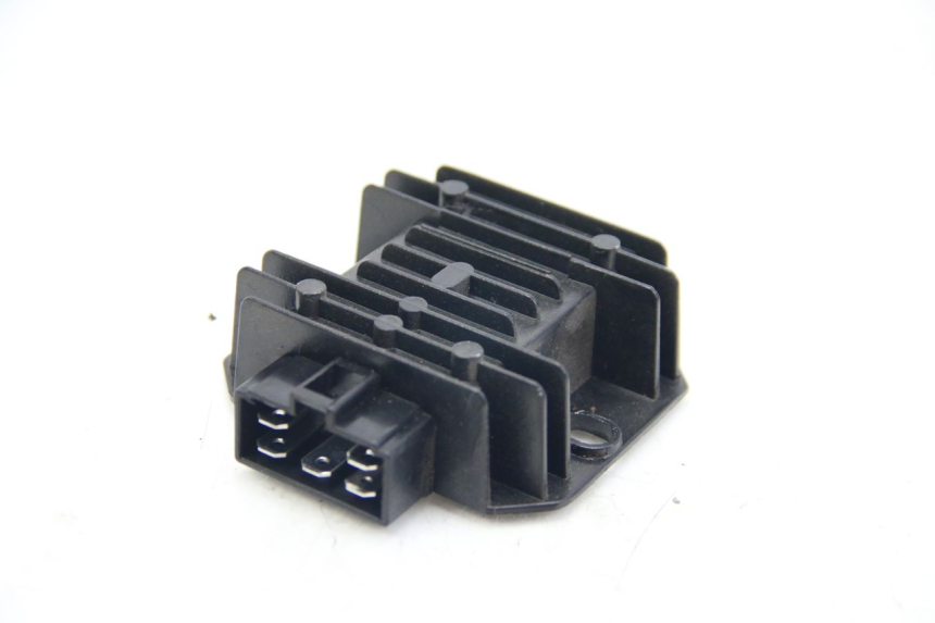 photo de LICHTMASCHINENREGLER JM MOTORS GT LINE 4T 50 (2021 - 2023)