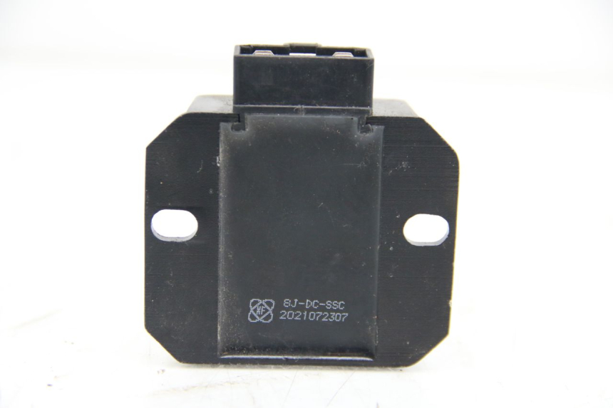 photo de LICHTMASCHINENREGLER JM MOTORS GT LINE 4T 50 (2021 - 2023)