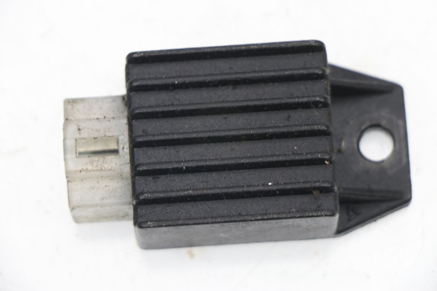 photo de SPANNUNGSREGLER PEUGEOT KISBEE 2T 50 (2010 - 2017)