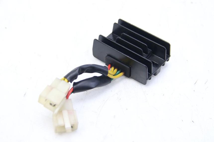 photo de LICHTMASCHINENREGLER PEUGEOT KISBEE 2T 50 (2018 - 2022)