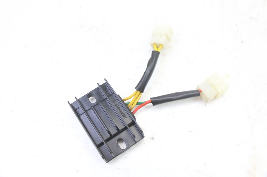 photo de LICHTMASCHINENREGLER PEUGEOT KISBEE 2T 50 (2018 - 2022)