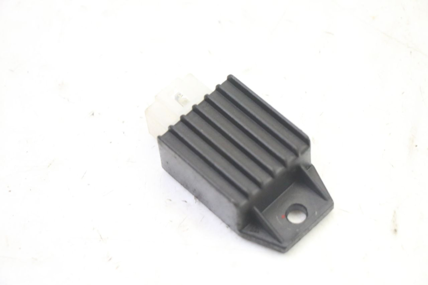 photo de SPANNUNGSREGLER PEUGEOT KISBEE 2T 50 (2010 - 2017)