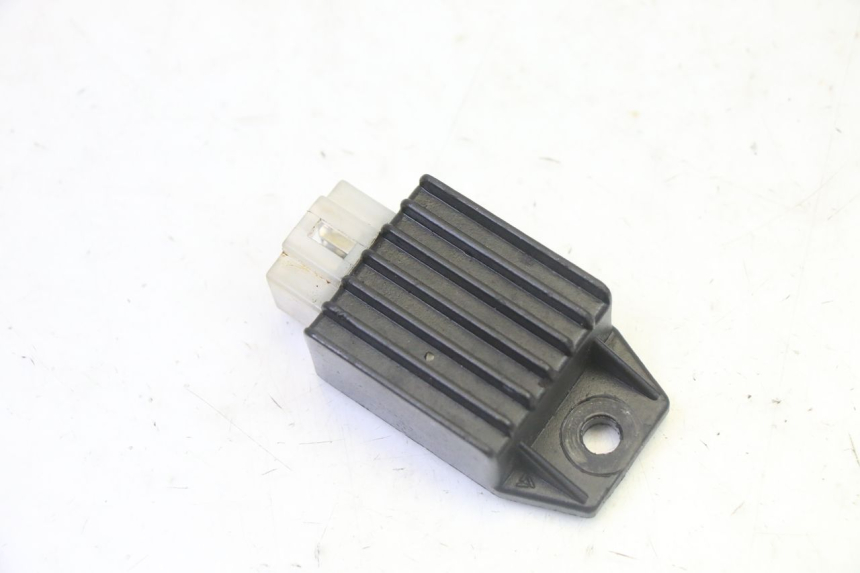 photo de SPANNUNGSREGLER PEUGEOT KISBEE 2T 50 (2010 - 2017)