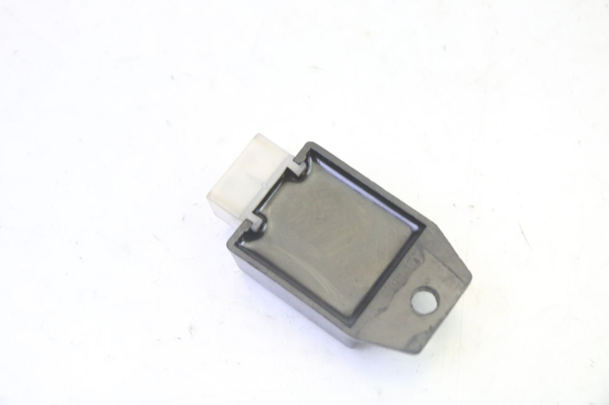 photo de SPANNUNGSREGLER PEUGEOT KISBEE 2T 50 (2010 - 2017)