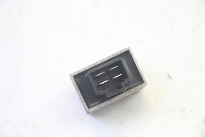 photo de LICHTMASCHINENREGLER PEUGEOT KISBEE 4T 50 (2010 - 2017) - Alternative Perspektive