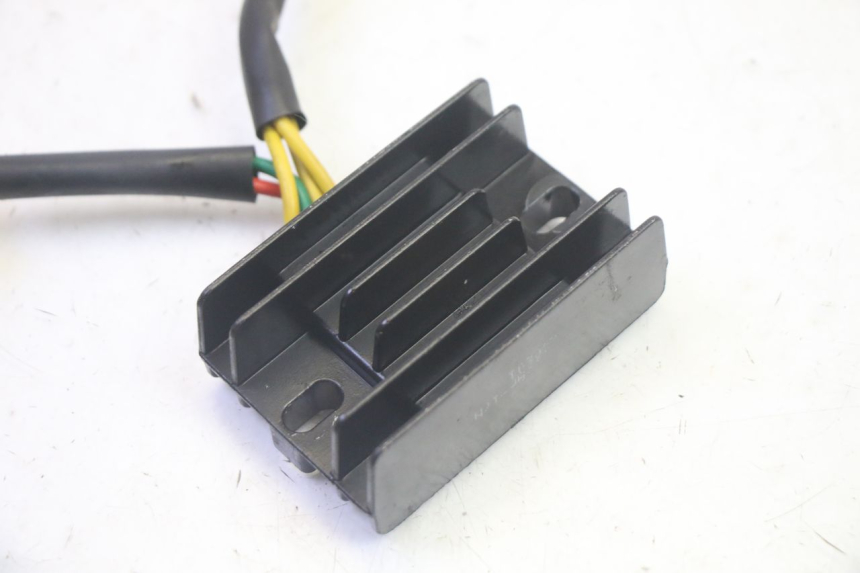 photo de LICHTMASCHINENREGLER PEUGEOT KISBEE 4T 50 (2018 - 2022) - Detailansicht des Bauteils