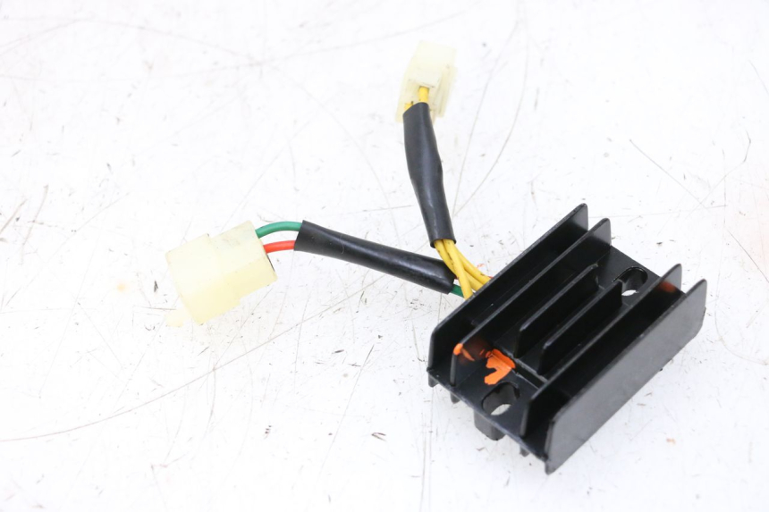 photo de LICHTMASCHINENREGLER PEUGEOT KISBEE 4T 50 (2018 - 2022) - Hauptansicht