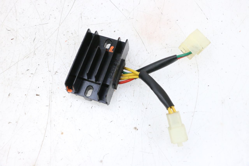 photo de LICHTMASCHINENREGLER PEUGEOT KISBEE 4T 50 (2018 - 2022) - Detailansicht des Bauteils