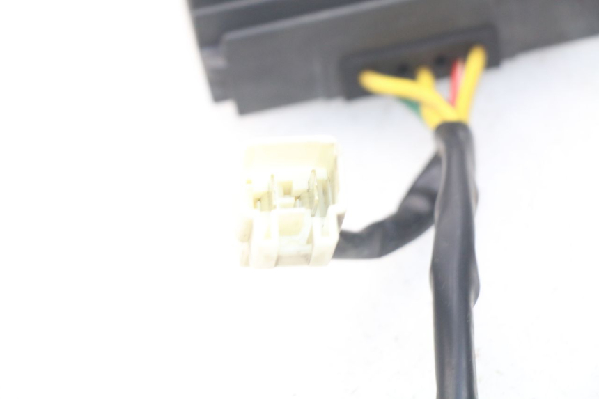 photo de REGLER LICHTMASCHINE PIAGGIO MP3 HPE 500 (2019 - 2022)