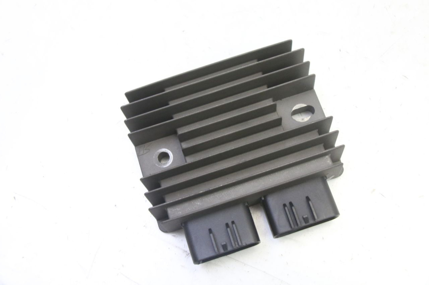 photo de REGLER LICHTMASCHINE PIAGGIO MP3 HPE 310 (2024 - 2025)