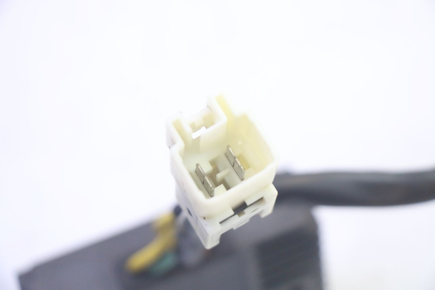 photo de REGLER LICHTMASCHINE PIAGGIO MP3 HPE 350 (2018 - 2020) - Details der Befestigungspunkte