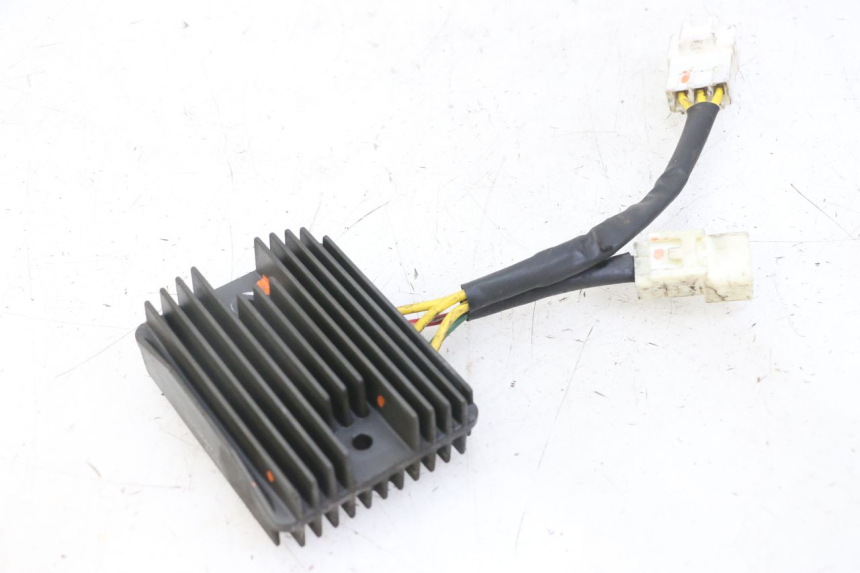 photo de SPANNUNGSREGLER PIAGGIO MP3 LT 300 (2010 - 2016)
