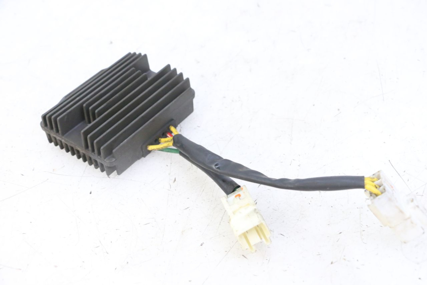 photo de SPANNUNGSREGLER PIAGGIO MP3 LT 300 (2010 - 2016)