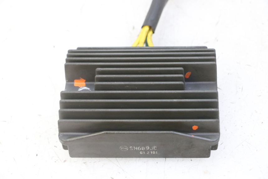 photo de SPANNUNGSREGLER PIAGGIO MP3 LT 300 (2010 - 2016)