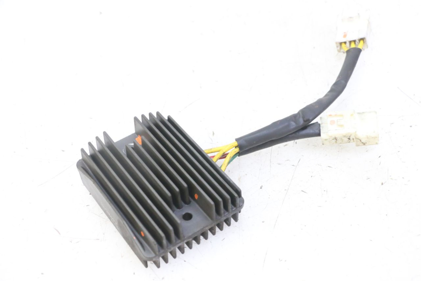 photo de SPANNUNGSREGLER PIAGGIO MP3 LT 300 (2010 - 2016)