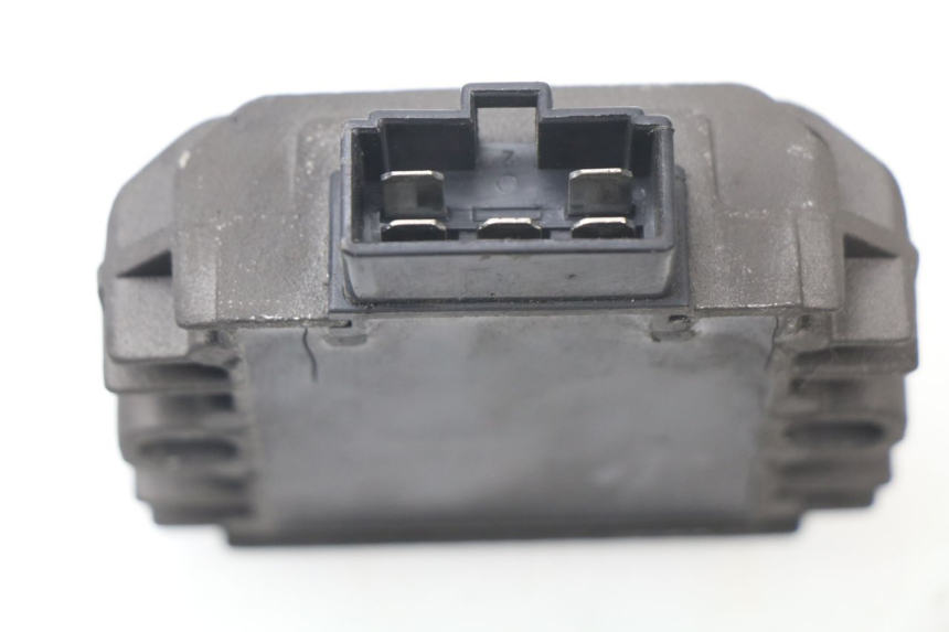 photo de SPANNUNGSREGLER PIAGGIO MP3 125 (2006 - 2014)