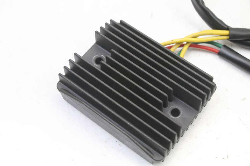 photo de SPANNUNGSREGLER PIAGGIO MP3 500 (2014 - 2016)