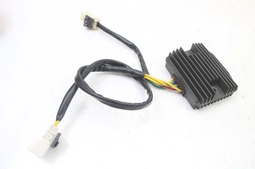 photo de SPANNUNGSREGLER PIAGGIO MP3 500 (2014 - 2016)