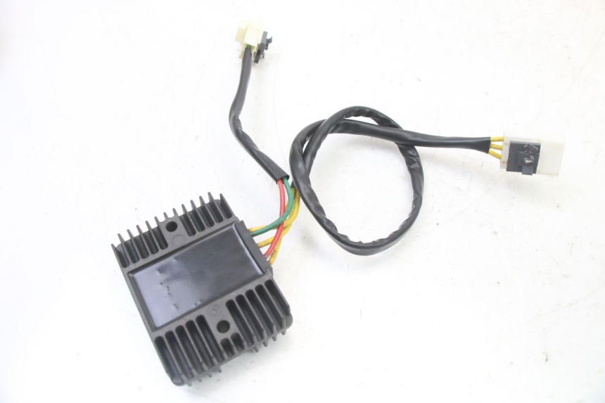 photo de SPANNUNGSREGLER PIAGGIO MP3 500 (2014 - 2016)