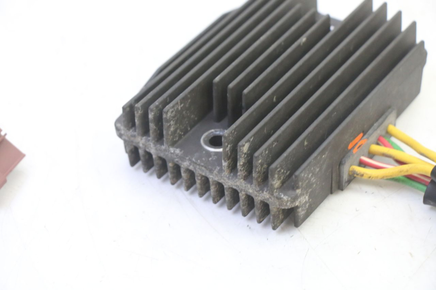 photo de LICHTMASCHINENREGLER PIAGGIO MP3 RL 250 (2007 - 2010)