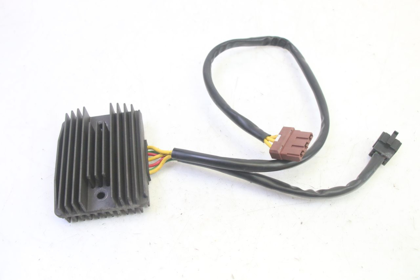 photo de LICHTMASCHINENREGLER PIAGGIO MP3 RL 250 (2007 - 2010) - Zoom auf Gebrauchszustand