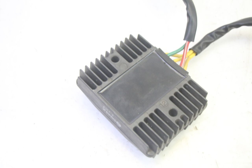 photo de REGLER LICHTMASCHINE PIAGGIO MP3 500 (2016 - 2018) - Gesamtansicht des Produkts