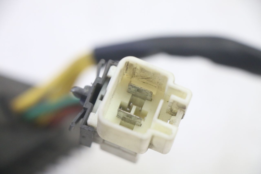 photo de REGLER LICHTMASCHINE PIAGGIO MP3 500 (2016 - 2018) - Details der Befestigungspunkte