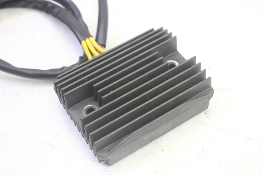 photo de LICHTMASCHINENREGLER PIAGGIO MP3 RL 250 (2006 - 2010) - Detailansicht des Bauteils