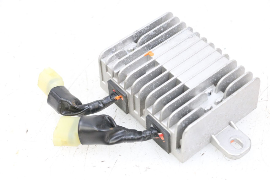 photo de REGLER LICHTMASCHINE YAMAHA NEO'S CORE 1 (2022 - 2026) - Gesamtansicht des Produkts