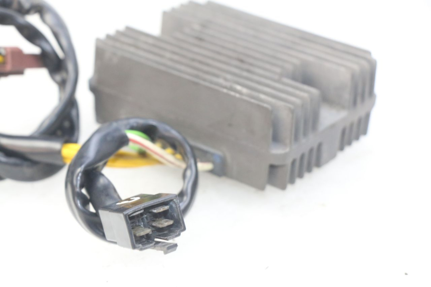 photo de SPANNUNGSREGLER GILERA NEXUS 125 (2009 - 2013)