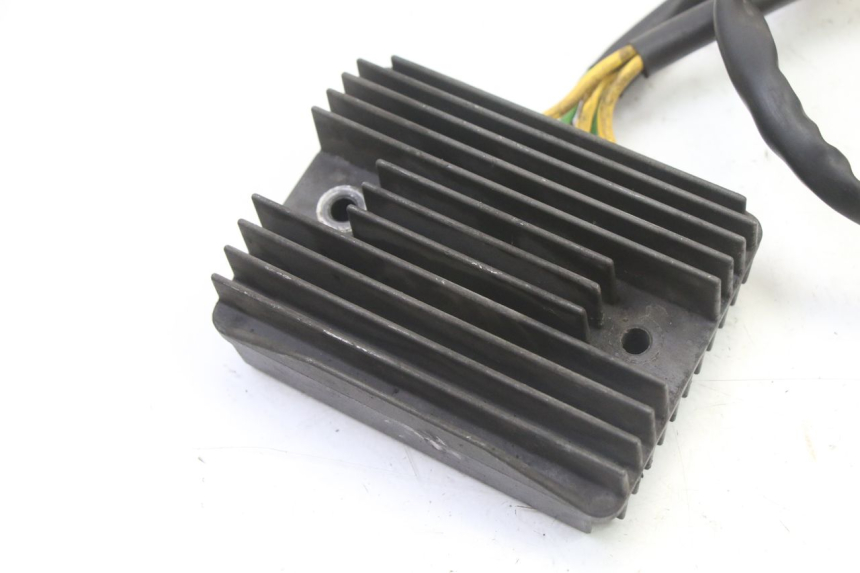 photo de SPANNUNGSREGLER GILERA NEXUS 125 (2009 - 2013)