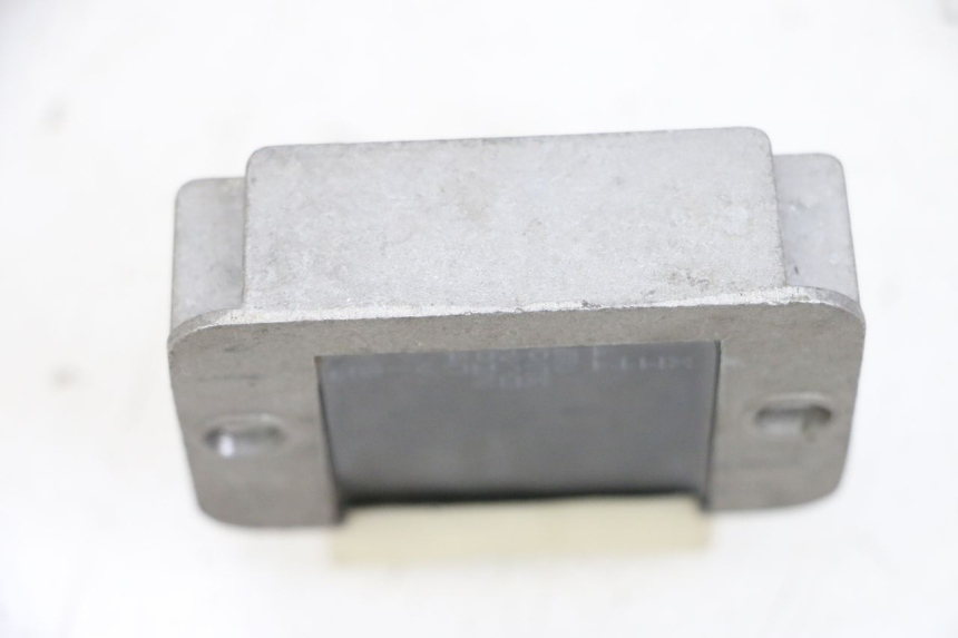 photo de SPANNUNGSREGLER JM MOTORS OLDIES 4T 50 (2010 - 2020) - Technische Nahaufnahme