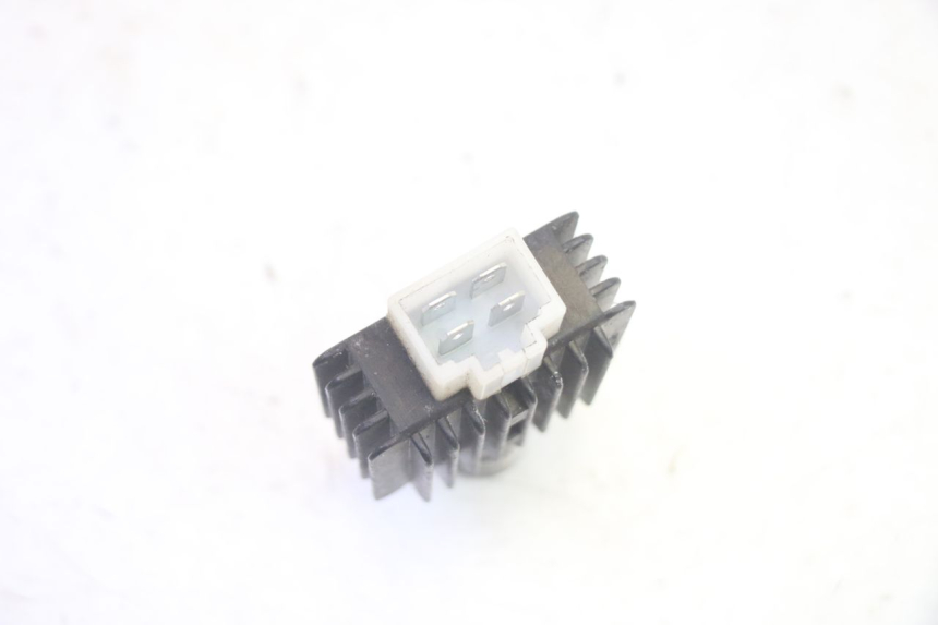 photo de REGLER LICHTMASCHINE JM MOTORS OLDIES GT 4T 50 (2018 - 2025) - Alternative Perspektive