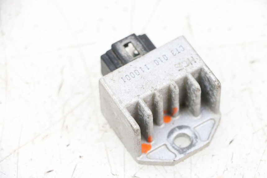 photo de REGLER LICHTMASCHINE SYM ORBIT 2 50 (2008 - 2014) - Technische Nahaufnahme