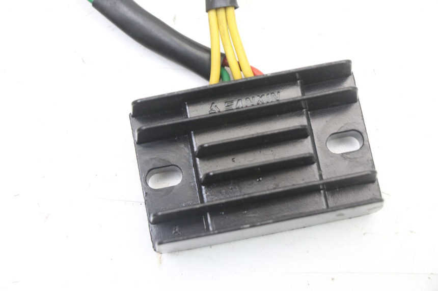 photo de LICHTMASCHINENREGLER PEUGEOT KISBEE 4T 50 (2018 - 2022)