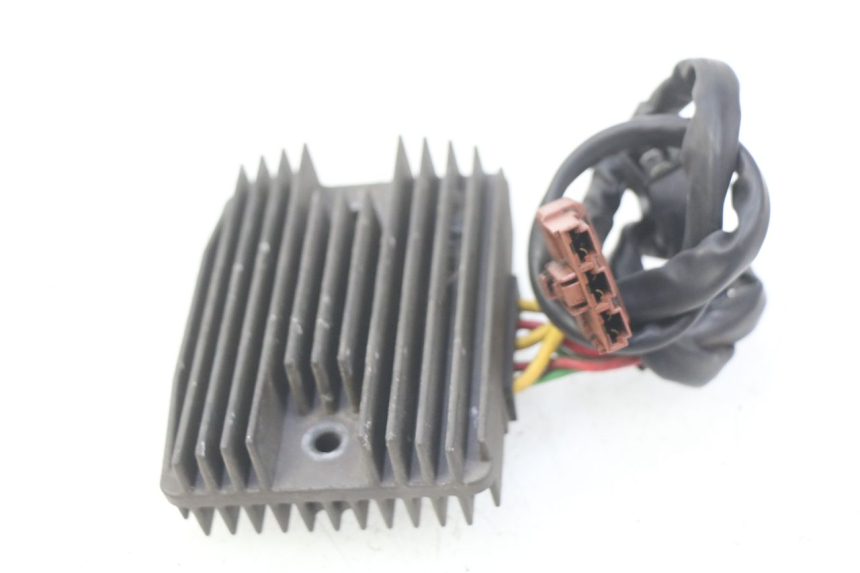 photo de SPANNUNGSREGLER PEUGEOT SATELIS COMPRESSOR K15 125 (2006 - 2009)